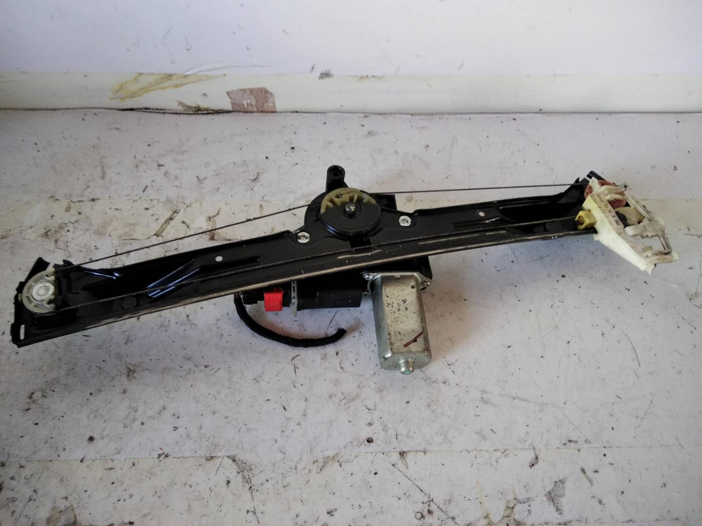 Alzacristallo elettr. porta ant. sx.